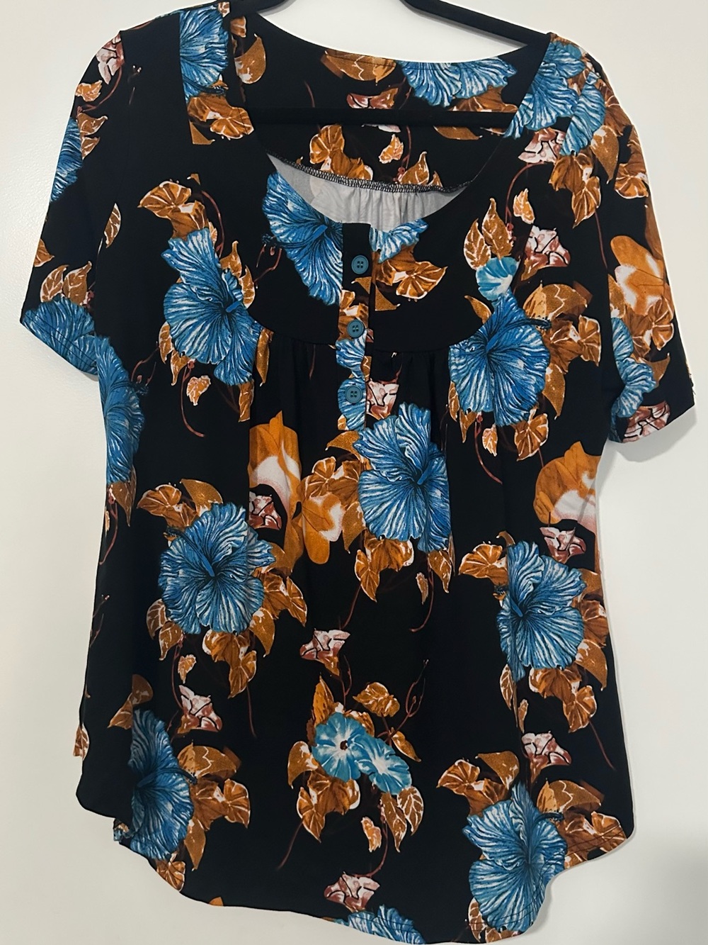 A.Jesdani Plus Size Short-Sleeve Blue Hibiscus Henley Tunic Blouse